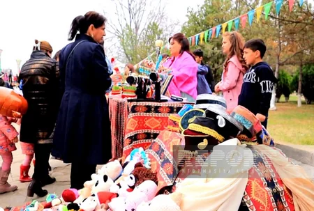 Naxçıvanda “Novruz şəhərciyi”nin ikinci günü - FOTOREPORTAJ