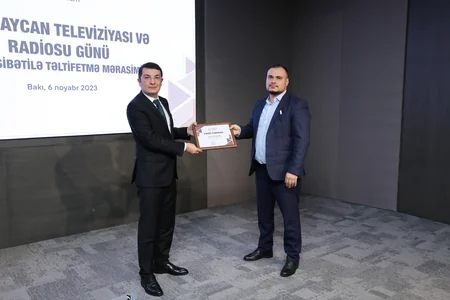 İqtisadiyyat Nazirliyi bir sıra televiziya işçilərini Fəxri fərmanla təltif edib