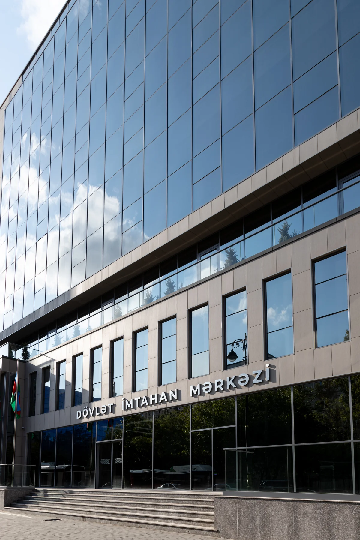 DİM kitab piratçılığı ilə məşğul olan şəxslərə xəbərdarlıq edib