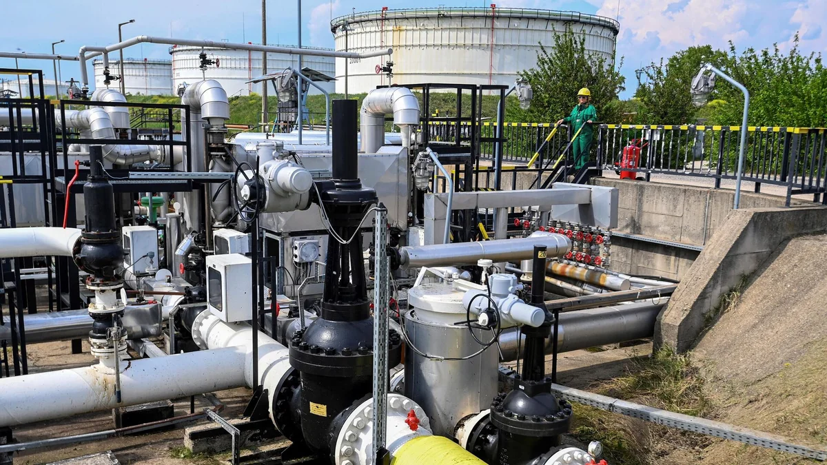Казахстанская дочка ENI начала поставки нефти в Германию транзитом через Россию