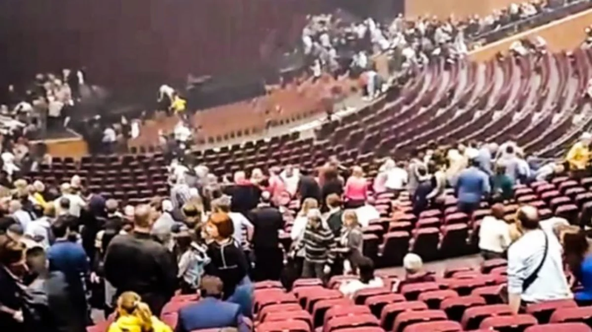 Rusiyada konsert zalında baş vermiş silahlı hücumun təfərrüatları məlum olub