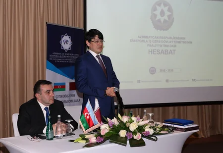 Fuad Muradov Dohada azərbaycanlılarla görüşüb