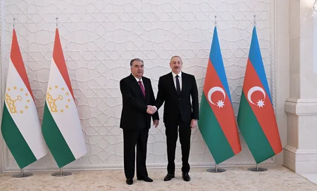 Tacikistan Prezidenti Emoməli Rəhmonun rəsmi qarşılanma mərasimi olub