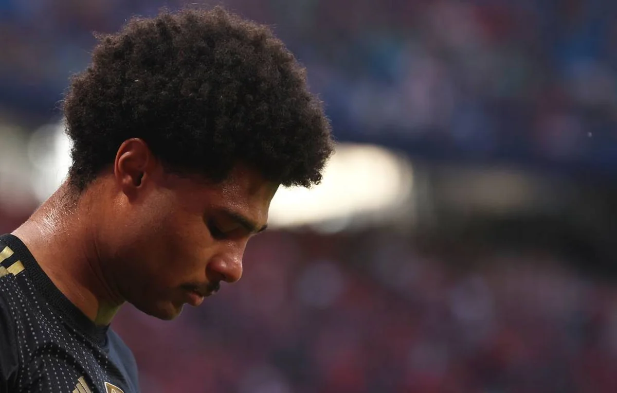 Bavariyanın 4 futbolçusu karantinə alınıb