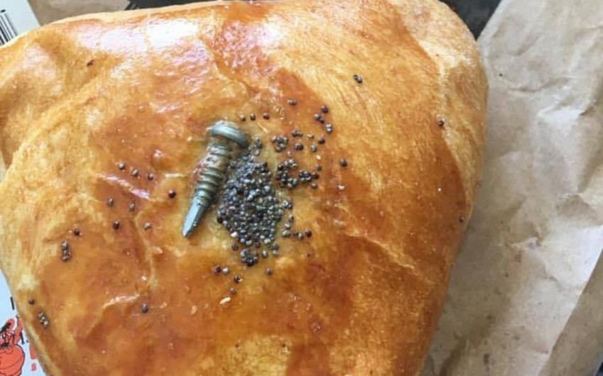Bakıda məşhur supermarketdən alınan bulkadan şurup çıxıb - FOTO