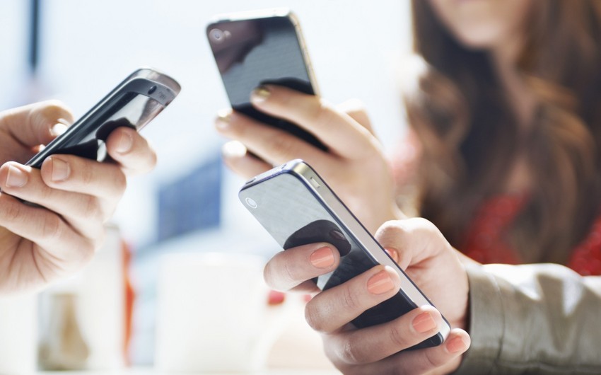 Smartfon satışı tarixində ən böyük azalma qeydə alındı