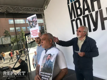 Azerbaijanis hold action in support of Fuad Abbasov in Moscow - PHOTO