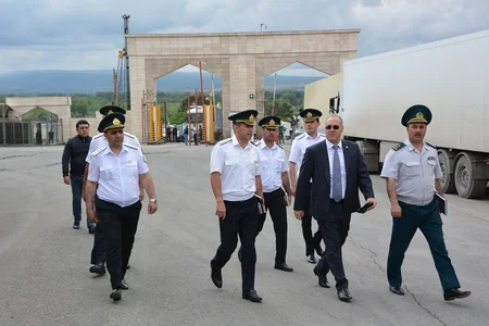 DGK sədri nəqliyyat vasitələrinin Rusiyaya daha asan keçidinin təmin edilməsi üçün tapşırıq verib