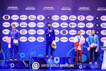 Azərbaycan qrapplinqçiləri dünya çempionatında doqquz medal qazanıblar