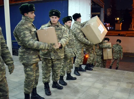 Müdafiə Nazirliyinin təşkilatçılığı ilə Türkiyəyə növbəti yardım göndərilib