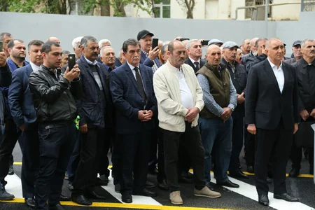 Prezident İlham Əliyevin tapşırığı ilə dənizçilər üçün tikilən yaşayış kompleksi təhvil verilib