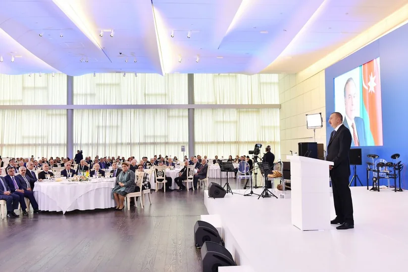 Dövlət başçısı: “İqtisadi siyasətimiz mükəmməldir”