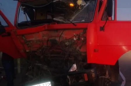 Bakıda yük avtomobilləri toqquşub, xəsarət alan var
