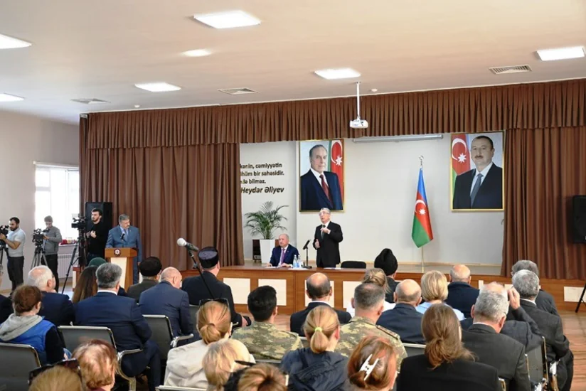 Eldar Əzizov Əmircan sakinlərinin problemlərinin həlli ilə bağlı tapşırıq verib