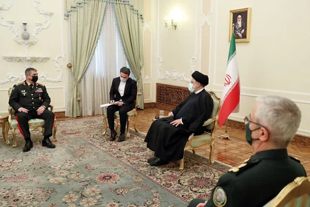 Iran president confident about successful development of ties with Azerbaijan