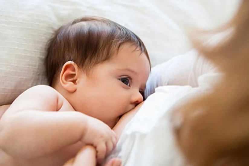 UNICEF: Azərbaycanda hər 10 uşaqdan 2-si həyatlarının ilk saatında ana südü alır