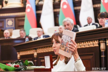Nizami Gəncəvi adına Qızıl medal Nərgiz Paşayevaya təqdim olunub