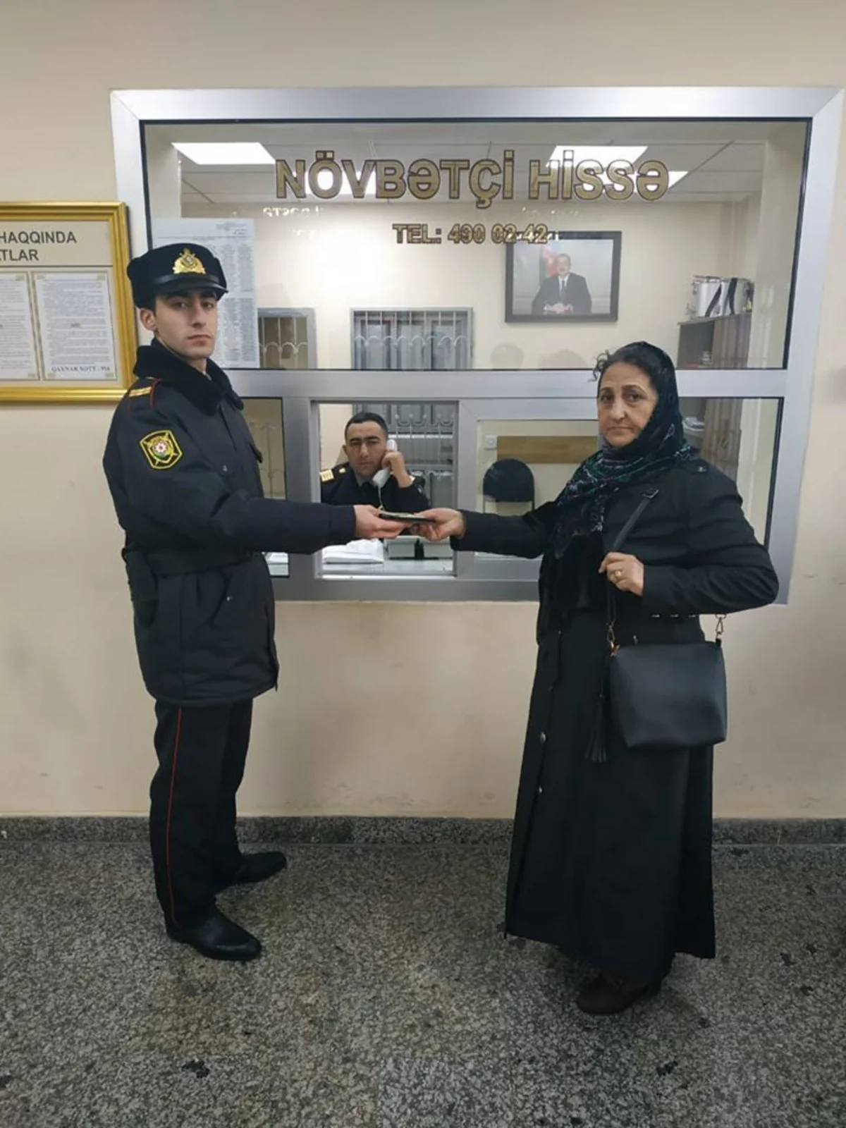 Bakıda polis yerdən 307 manat tapdı