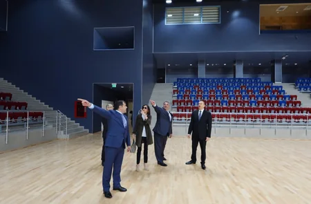 ​Prezident İlham Əliyev Bakı İdman Sarayında əsaslı təmirdən sonra yaradılan şəraitlə tanış olub