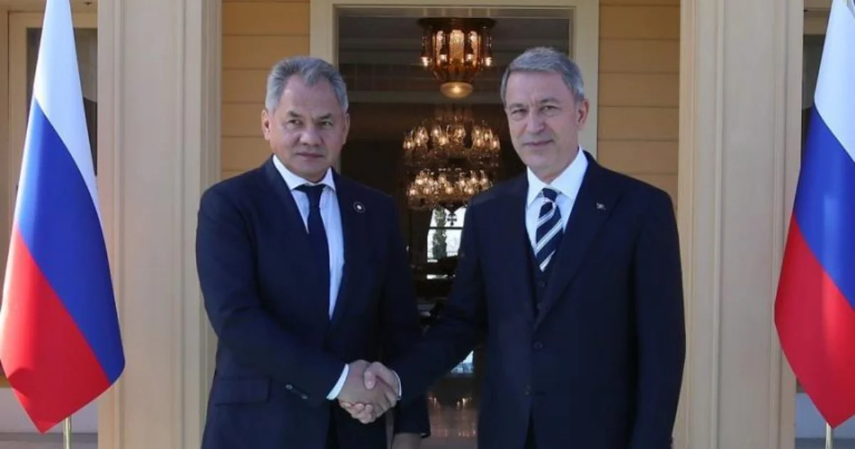 Turkish, Russian defense ministers discuss Syria, region