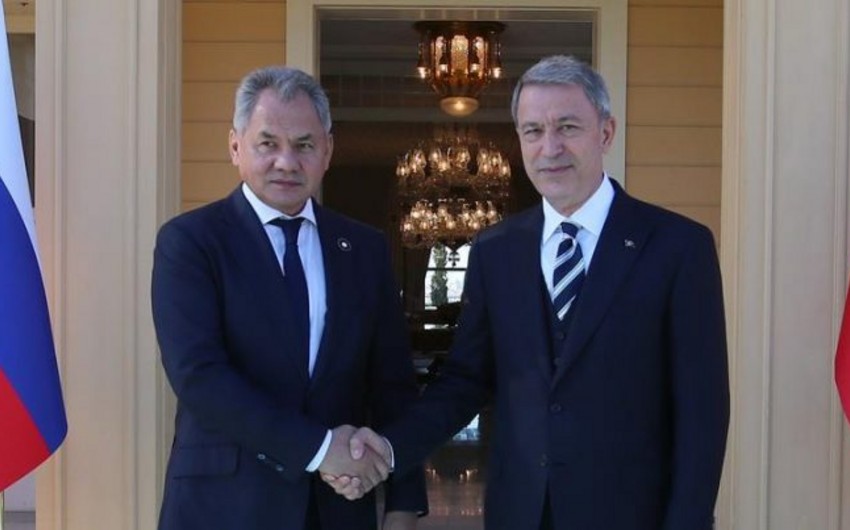 Hulusi Akarla Sergey Şoyqu arasında telefon danışığı olub