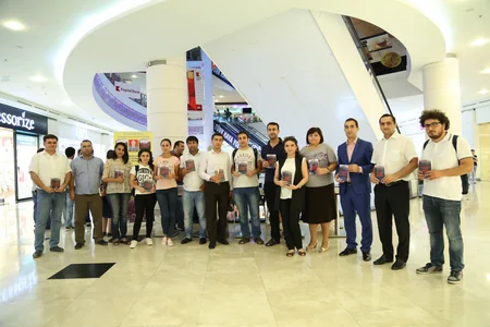 “Əlli dörd gün erməni mühasirəsində” kitabının satışı davam etdirilir