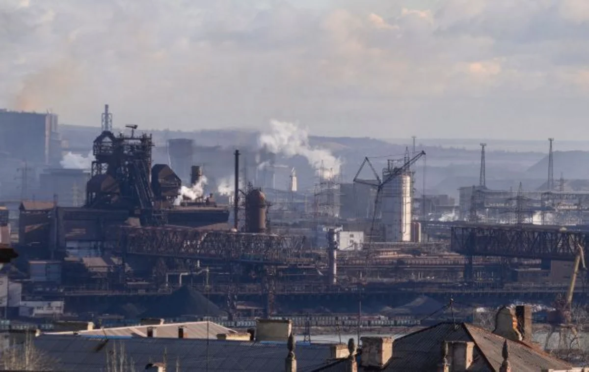 Mariupol müdafiəçilərini daşıyan yeddi avtobus Azovstaldan yola düşüb