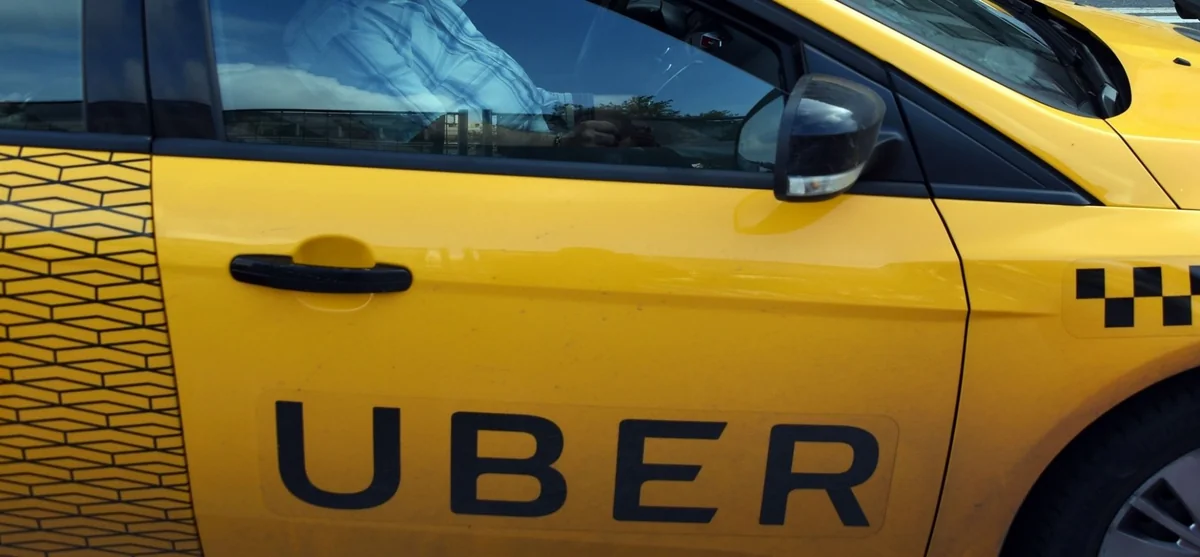 Uber продал часть бизнеса сингапурскому конкуренту