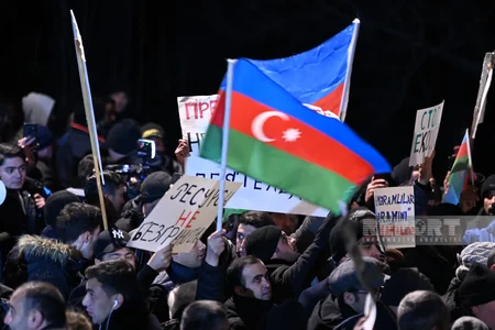 Xankəndi yolunun üzərində növbəti dəfə Azərbaycan bayraqları dalğalandırılıb