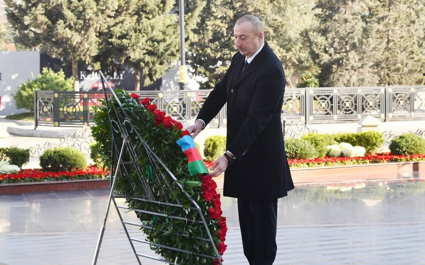 Prezident İlham Əliyev Xocalı soyqırımı abidəsini ziyarət edib - YENİLƏNİB