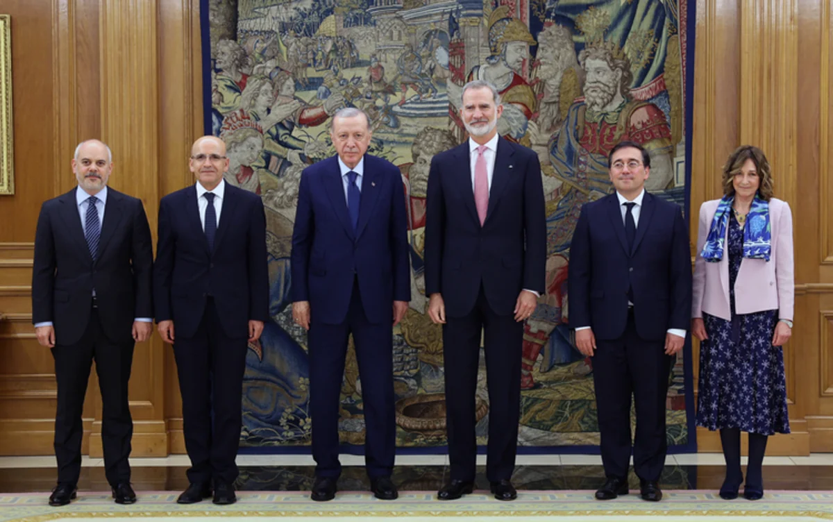 Президент Турции встретился в Мадриде с королем Испании