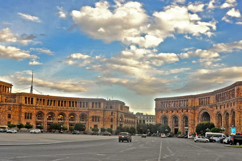 Опрос в Армении: Выборы в России носят формальный характер