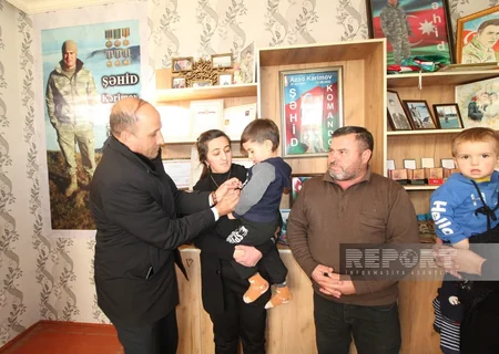 Qazaxda bir neçə şəhidin orden və medalları ailə üzvlərinə təqdim edilib