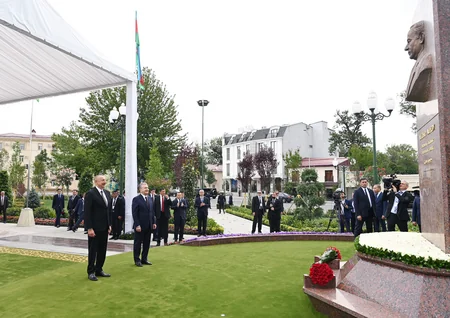 Ilham Aliyev, Shavkat Mirziyoyev attend opening of Heydar Aliyev Square in Tashkent