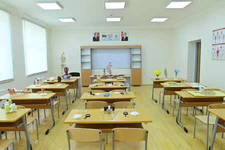 İlin sonunadək istismara veriləcək məktəblərin sayı açıqlanıb