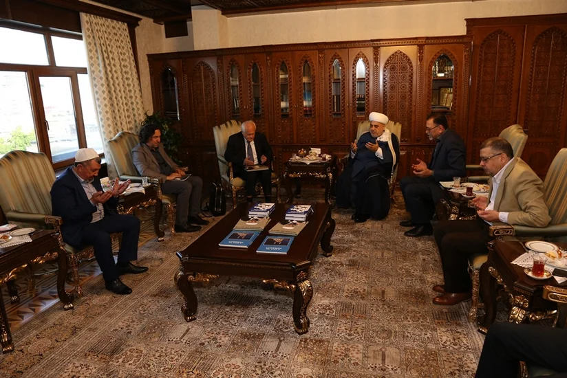 İsveçrənin sülhməramlı təşkilatının nümayəndə heyəti Allahşükür Paşazadə ilə görüşüb