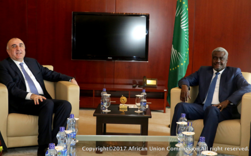 Elmar Məmmədyarov Afrika İttifaqı Komissiyasının sədri ilə görüşüb