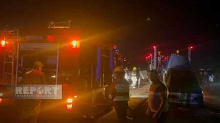 Kürdəmirdə avtomobil anidən yanıb