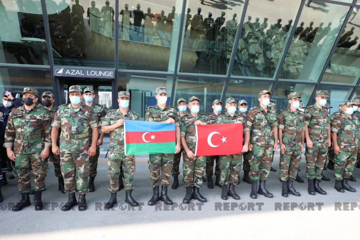 First group of Azerbaijani firefighters return home from Turkey