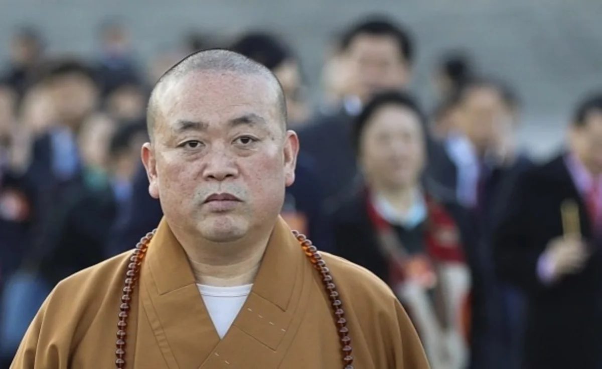 Монаха-гендиректора Шаолиня заподозрили в нарушении обета и растратах