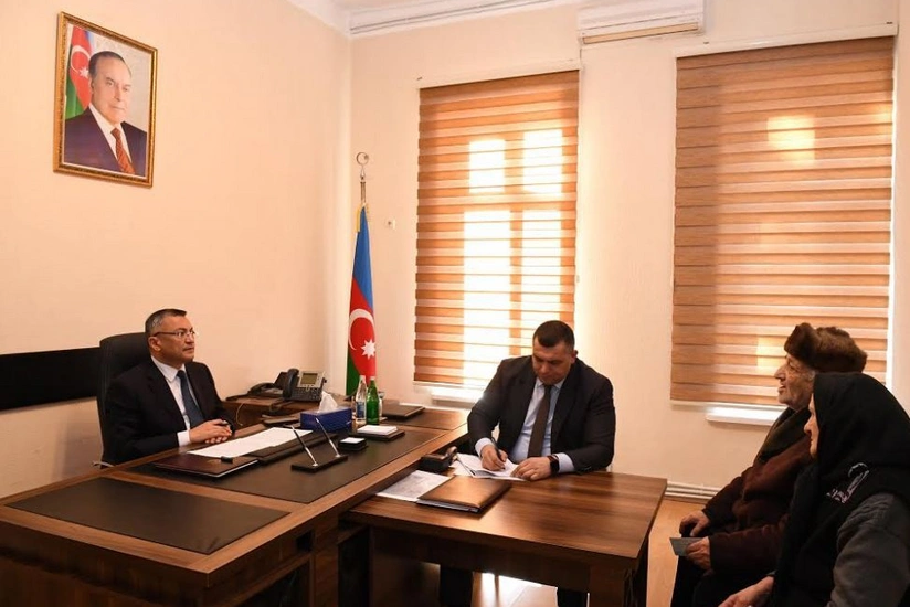 Dövlət Komitəsinin sədri vətəndaşları qəbul edib