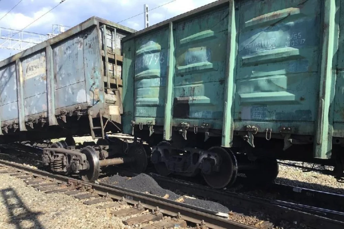 В Амурской области произошел сход вагонов грузового поезда