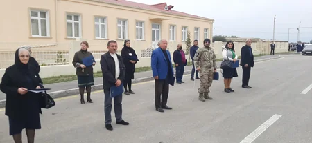 Сахиль Бабаев встретился с Нилай, потерявшей родителей в результате террора в Гяндже