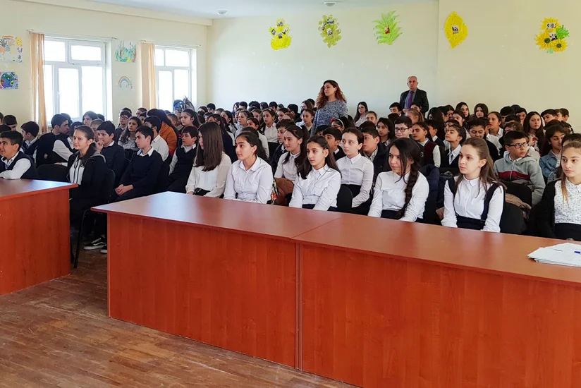 Bakı məktəblərində “Eko-təqdimatlar” layihəsi davam edir
