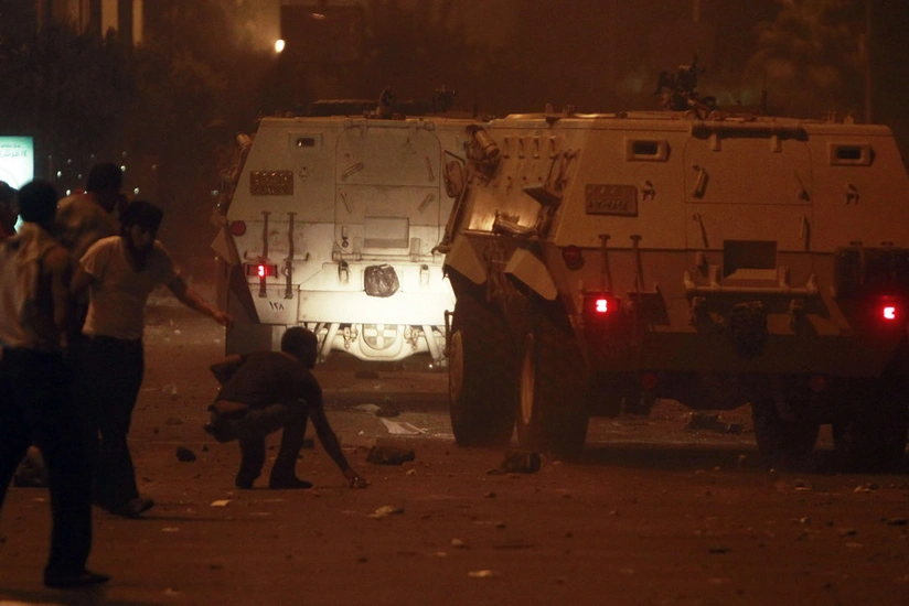 İsrail axtarışda olan 3 mindən çox yaraqlını saxlayıb