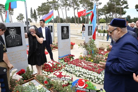 Dini konfessiyaların rəhbərləri Polad Həşimovun və İlqar Mirzəyevin məzarını ziyarət edib - VİDEO