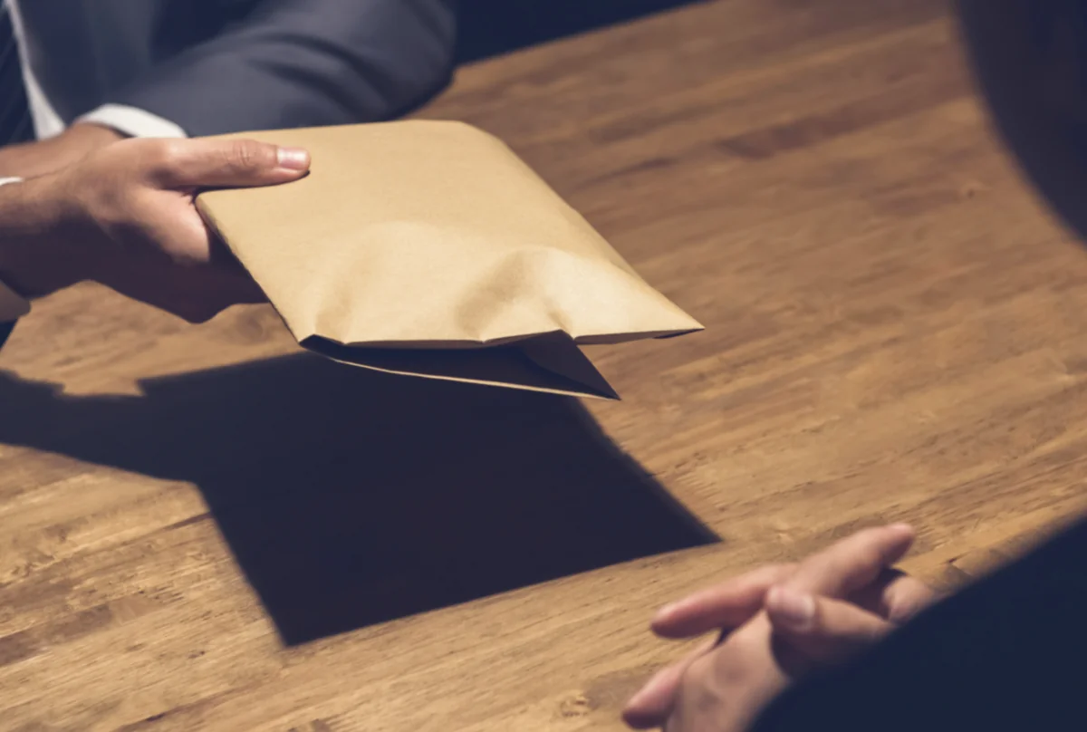 Генпрокурор: Возмещен ущерб от коррупционных преступлений