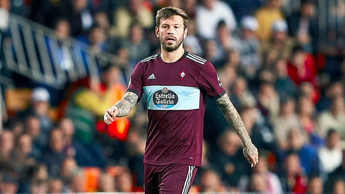 Sevgilisinə görə karantini pozan futbolçu İspaniyaya qayıtdı