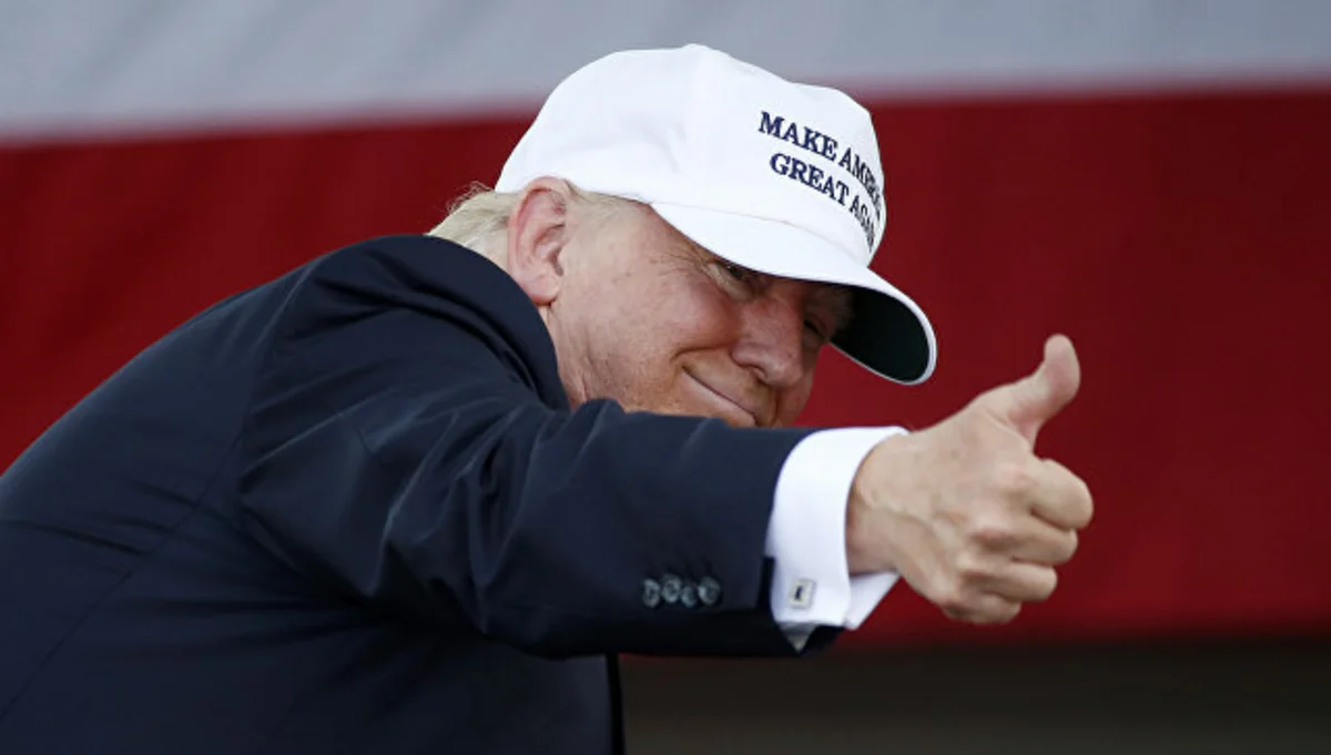Рейтинг одобрения Трампа достиг 50%