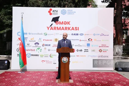 Gəncədə əmək yarmarkası keçirilib